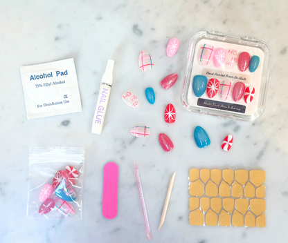 Christmas is Calling | Short Almond